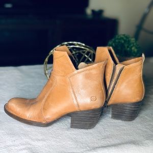 Born Very Soft Leather Ankle Boots